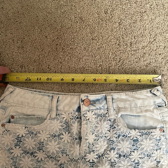 🐠2 for $16 Lace Flower Jean shorts - Picture 6 of 6